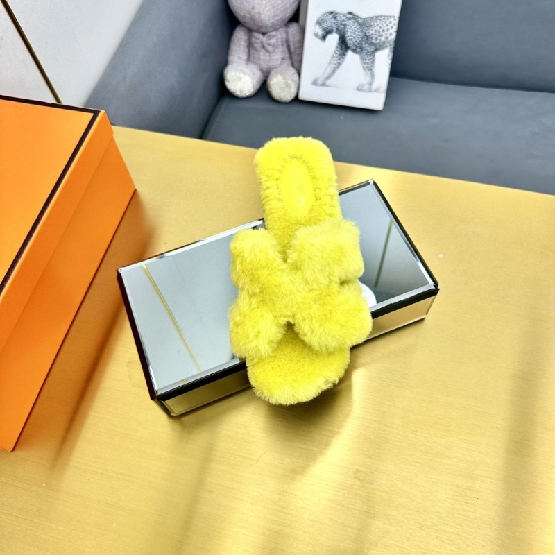 H**mes slippers